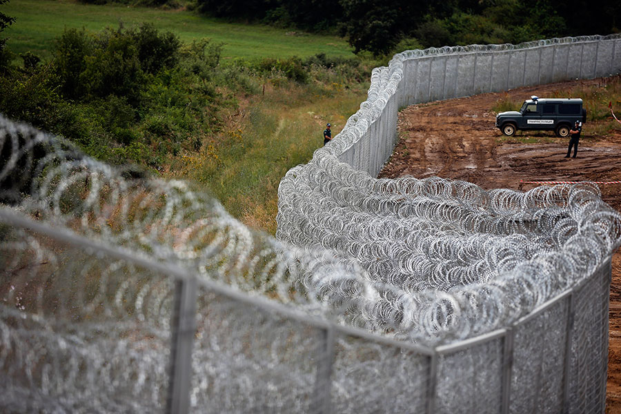 Border Patrol agents can resume cutting wire barrier placed at