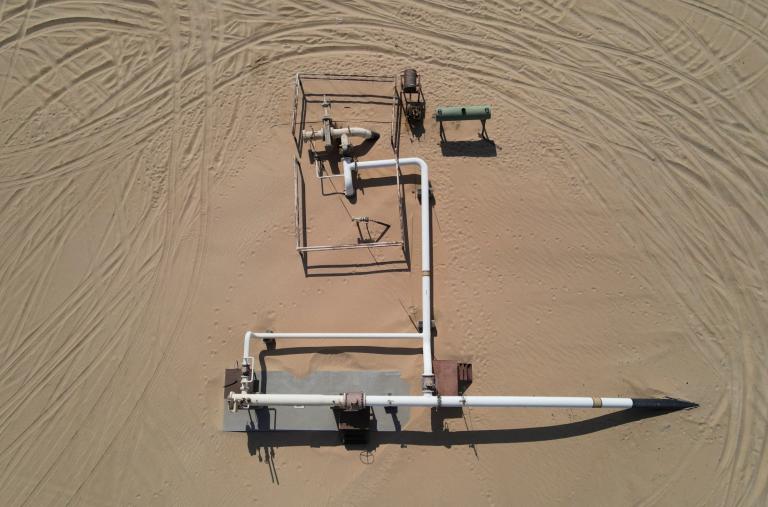 Overhead photo of a Libyan oil pipeline.