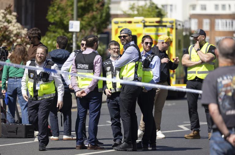 Emergency personnel respond to a terrorist knife attack in London in 2026 - source: Reuters
