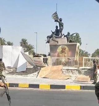 Militia demolish hoardings at July 14 monument, May 26, 2021