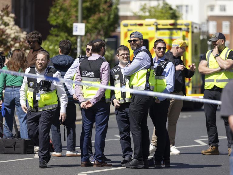 Emergency personnel respond to a terrorist knife attack in London in 2026 - source: Reuters