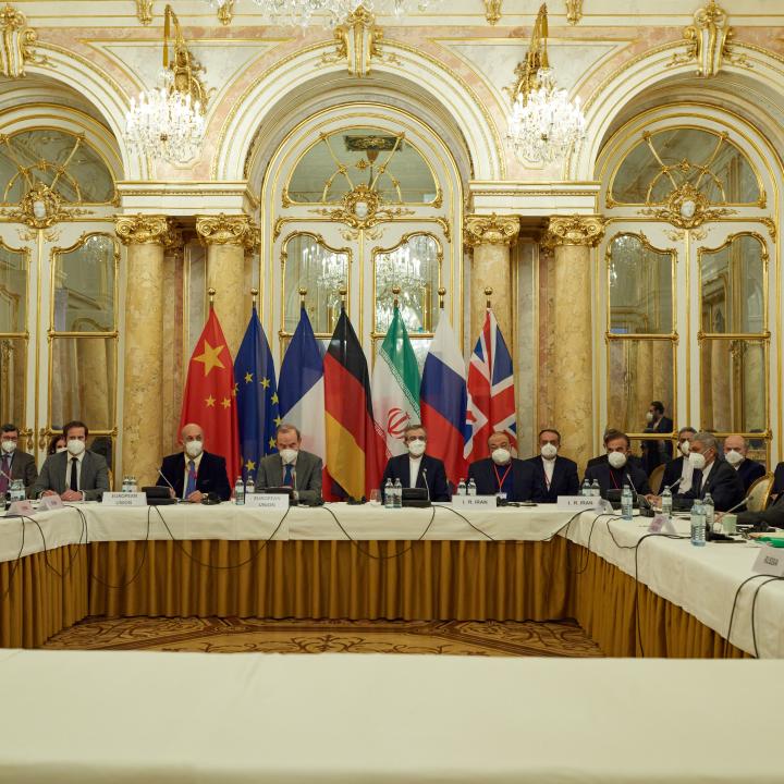 Iranian and international negotiators participate in nuclear talks in Vienna, 2021.