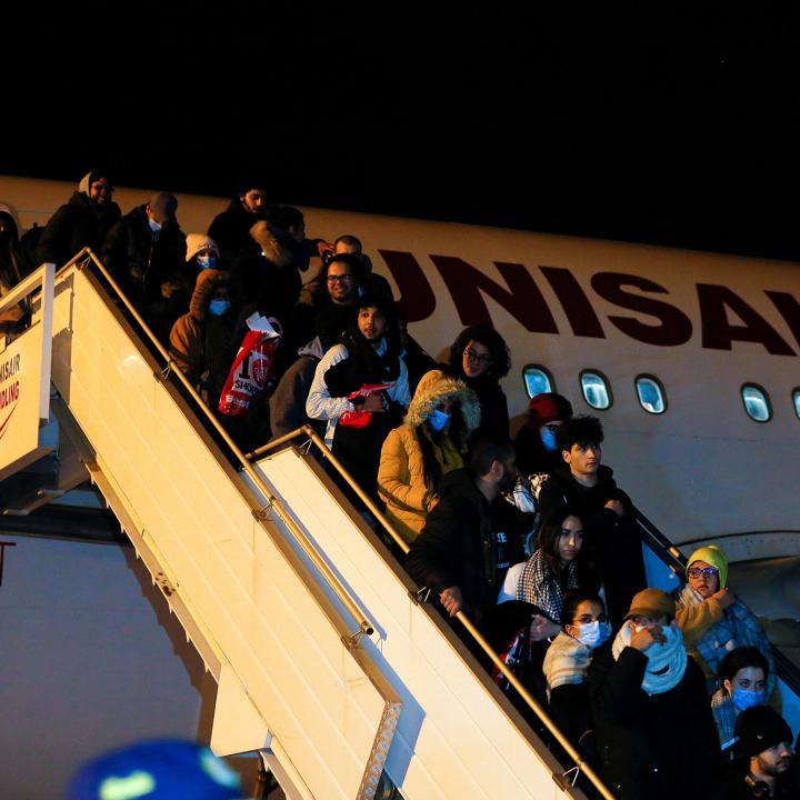 Tunisian citizens who fled the Russian invasion of Ukraine arrive in Tunis - Source: Reuters