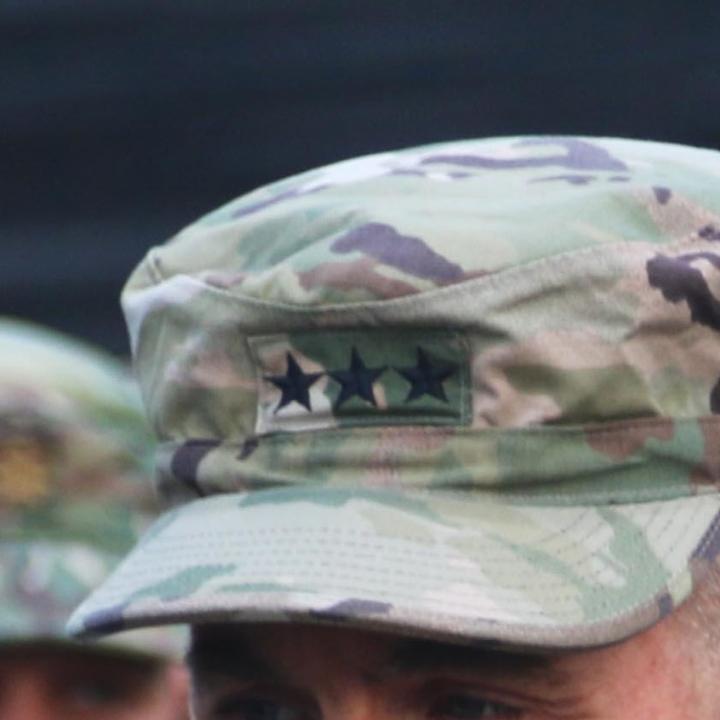 Three-star rank insignia of a US Army Lieutenant General