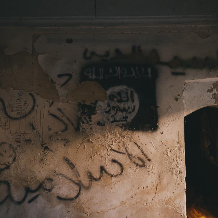 Graffiti on a villa that was used as IS base, Sinjar old city