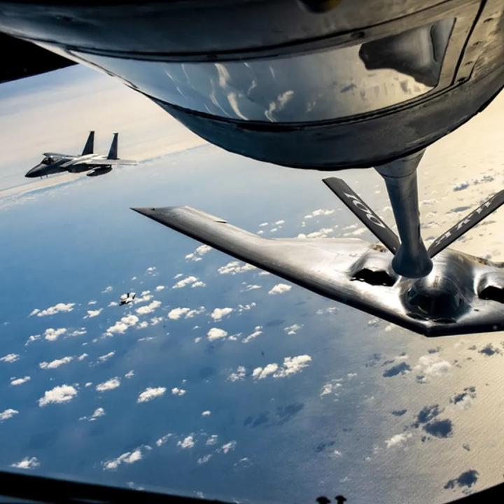 A USAF B-2 Spirit bomber refuels in flight - source: Department of Defense