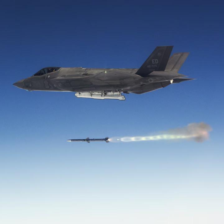 A USAF F-35 launches a missile in flight - source: Department of Defense