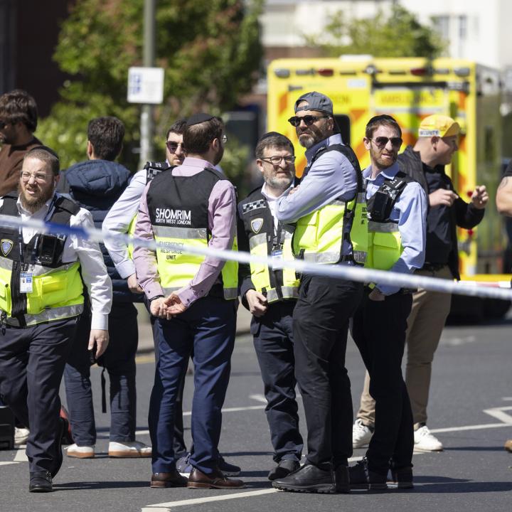 Emergency personnel respond to a terrorist knife attack in London in 2026 - source: Reuters
