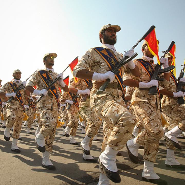  المؤسسة العسكرية الإيرانية تعزز التزامها بـ "الثورة"