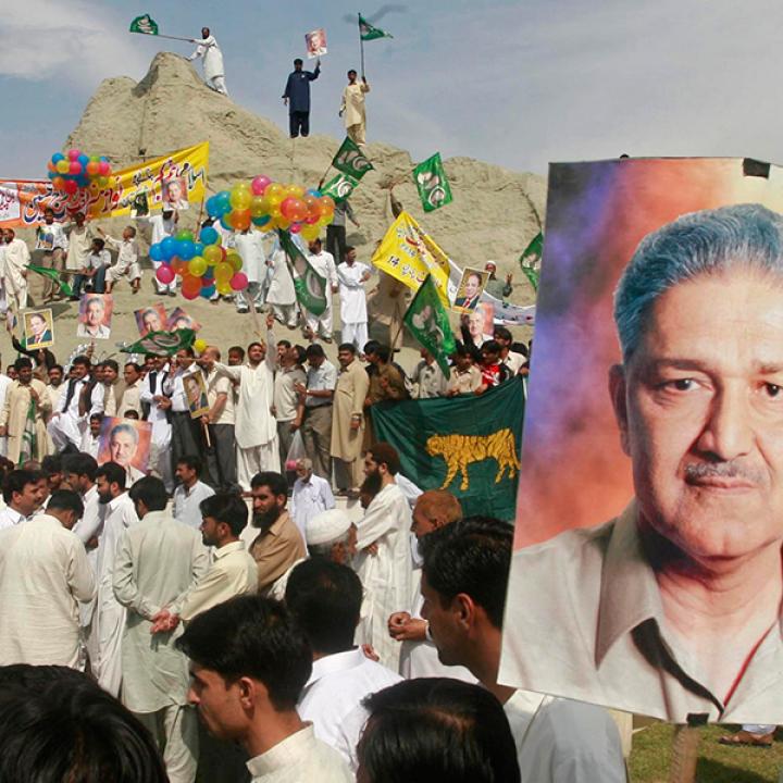 short essay on dr abdul qadeer khan in english