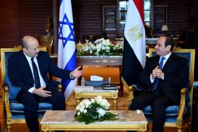 Photo of Naftali Bennett and Abdul Fattah al-Sisi meeting in Sharm al-Sheikh.