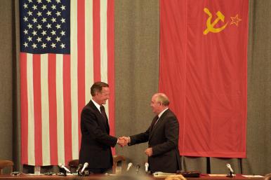 US President Bush and Soviet leader Gorbachev shake hands at a Moscow press conference in 1991 - Source: Reuters