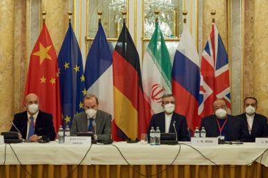 Iranian and international negotiators participate in nuclear talks in Vienna, 2021.