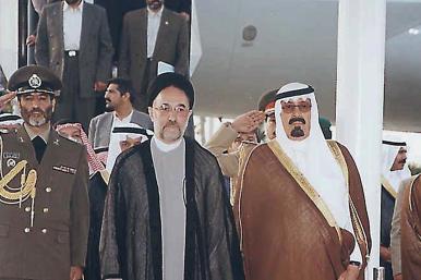 Saudi Deputy Prime Minister Prince Abdullah greets Iranian President Khatami in Jeddah in May 1999 - source: Reuters