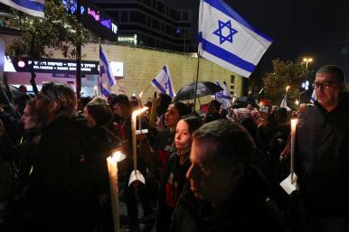 Israelis protest demanding the release of hostages held by Hamas - source: Reuters