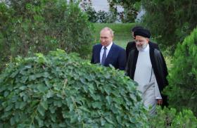 Russian President Putin and Iranian President Raisi meet in Tehran in 2022 - source: Reuters