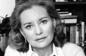 An archival photo of journalist Barbara Walters.