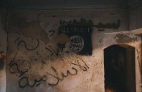 Graffiti on a villa that was used as IS base, Sinjar old city