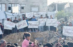 Anti-Hamas protesters demonstrate in Gaza in March 2025 - source: Reuters