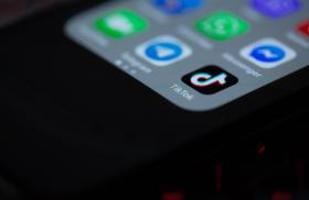 phone with messaging apps